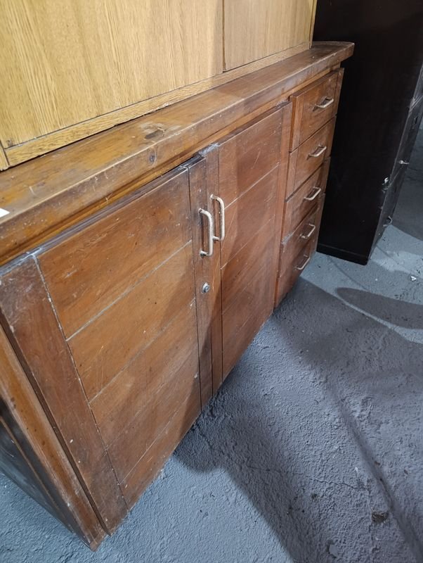 Mueble de Madera Maciza con 2 Puertas y 5 Cajones