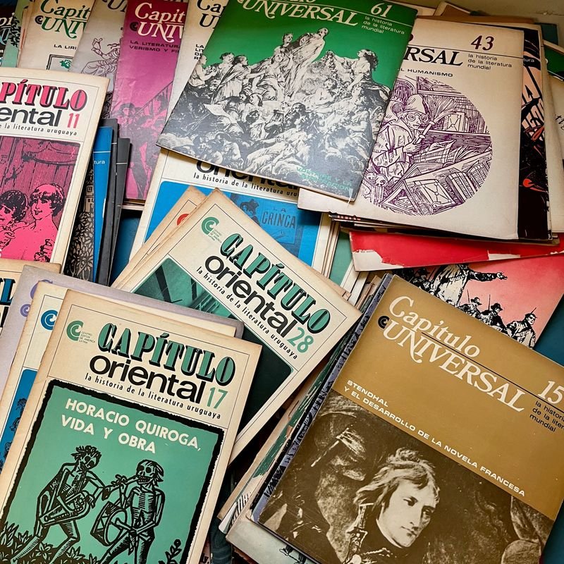 Colección de Revistas Literarias: Capítulo Oriental y Capítulo Universal