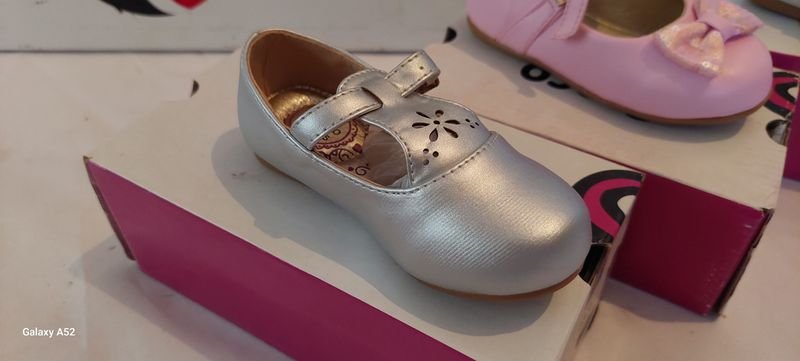 Calzado de mujer en venta - Talle 23 - imagen 2