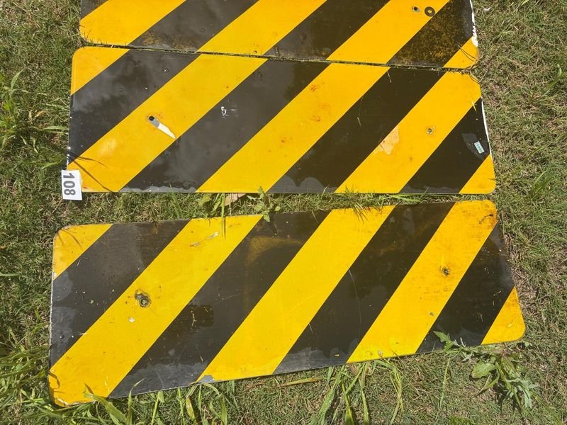 Lote de 4 Carteles de Franjas de Seguridad Amarillas y Negras