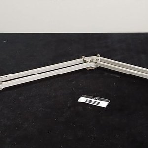 Caja de Herramientas con Brazo Articulado y Resina - imagen 6
