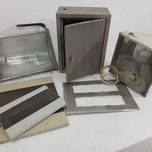 Caja de Llaves Térmicas y Artículos de Electricidad Varios - imagen 6