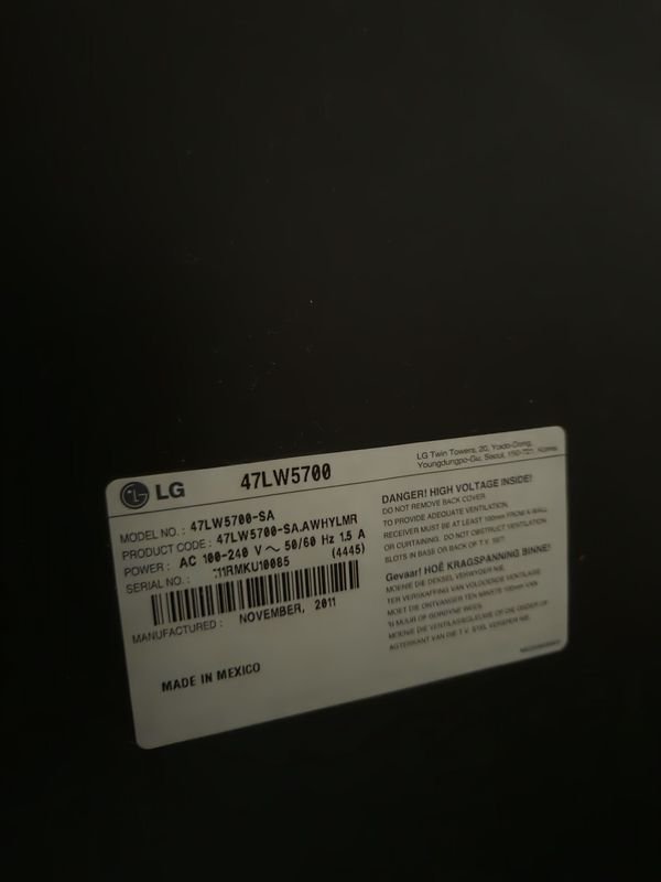 LG 47 Pulgadas TV con Control Remoto y Accesorios - imagen 7