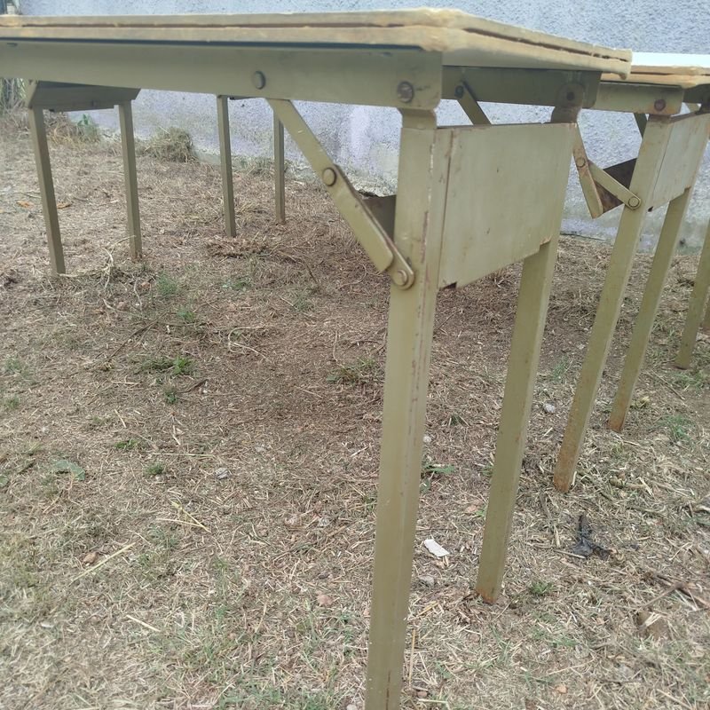 Mesas plegables de hierro con superficie plana y ajustable - imagen 5