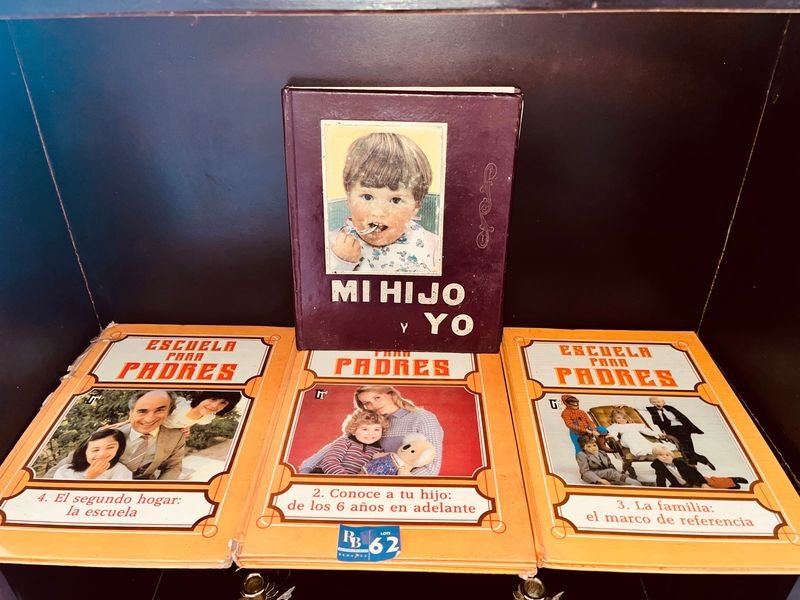 Lote de 4 Libros: Escuela para Padres y Mi Hijo y Yo