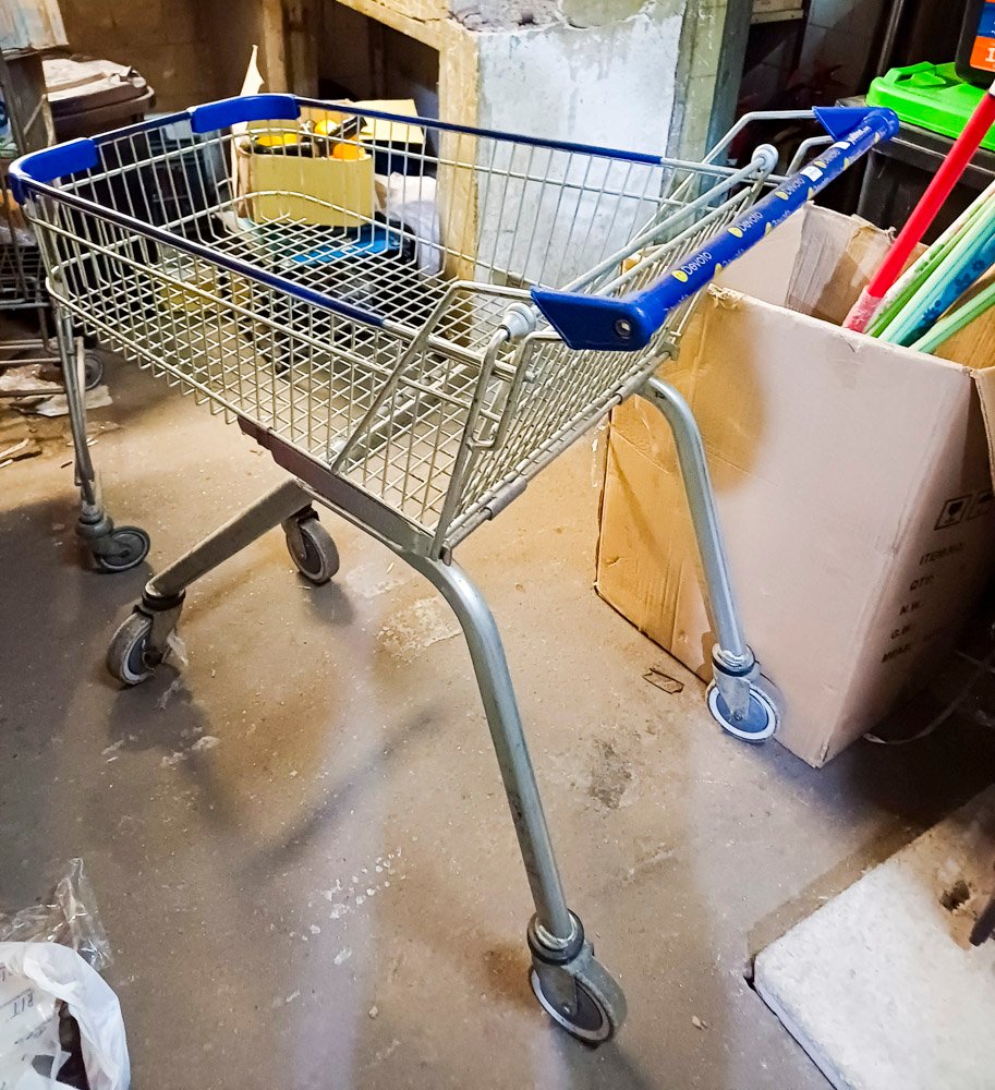 Carro de Supermercado Azul con Ruedas