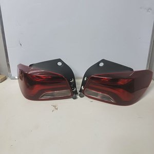 Juego de Ópticas Traseras Izquierda y Derecha Chevrolet Onix - imagen 1