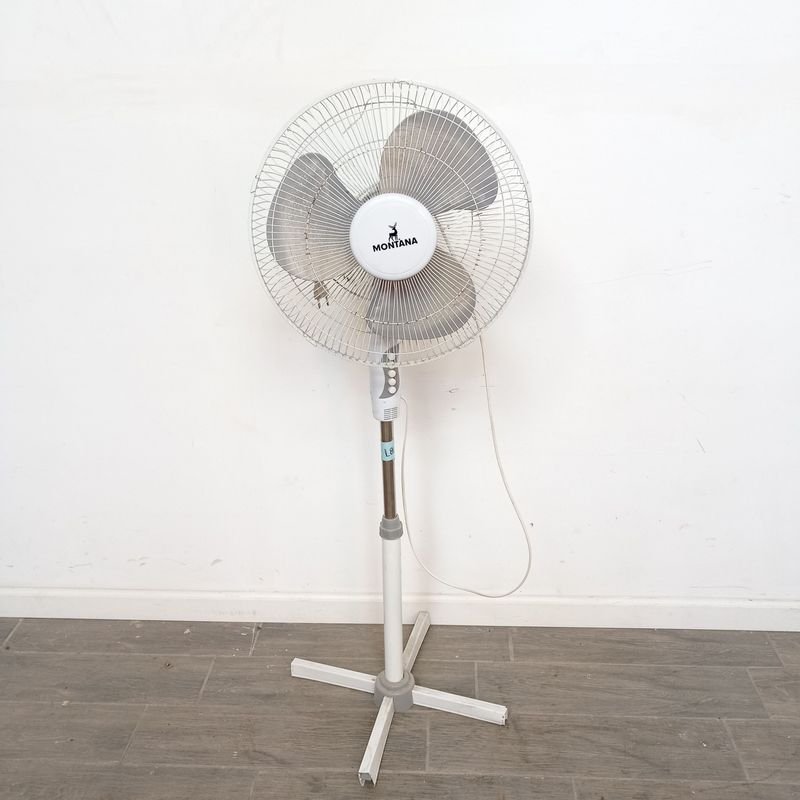 Lote anterior: Ventilador de pie MONTANA, 4 velocidades. Funciona.