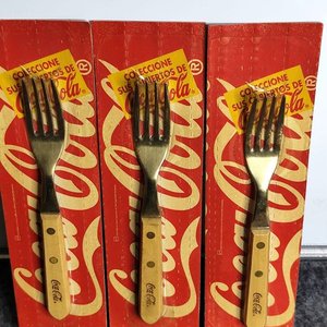 Set de 7 Cubiertos Coca Cola con Mango de Madera - imagen 3