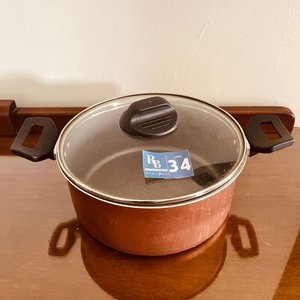 Lote siguiente: Olla con Tapa de Aluminio Marca Brinox