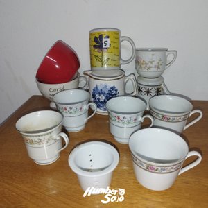 Lote siguiente: Lote de Tazas de Porcelana Variadas