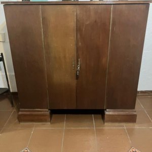Mueble Escritorio Adaptado con Puertas y Llaves - imagen 7
