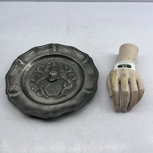 Lote siguiente: Plato Decorativo Metálico Antigua Fábrica de Armas Belga