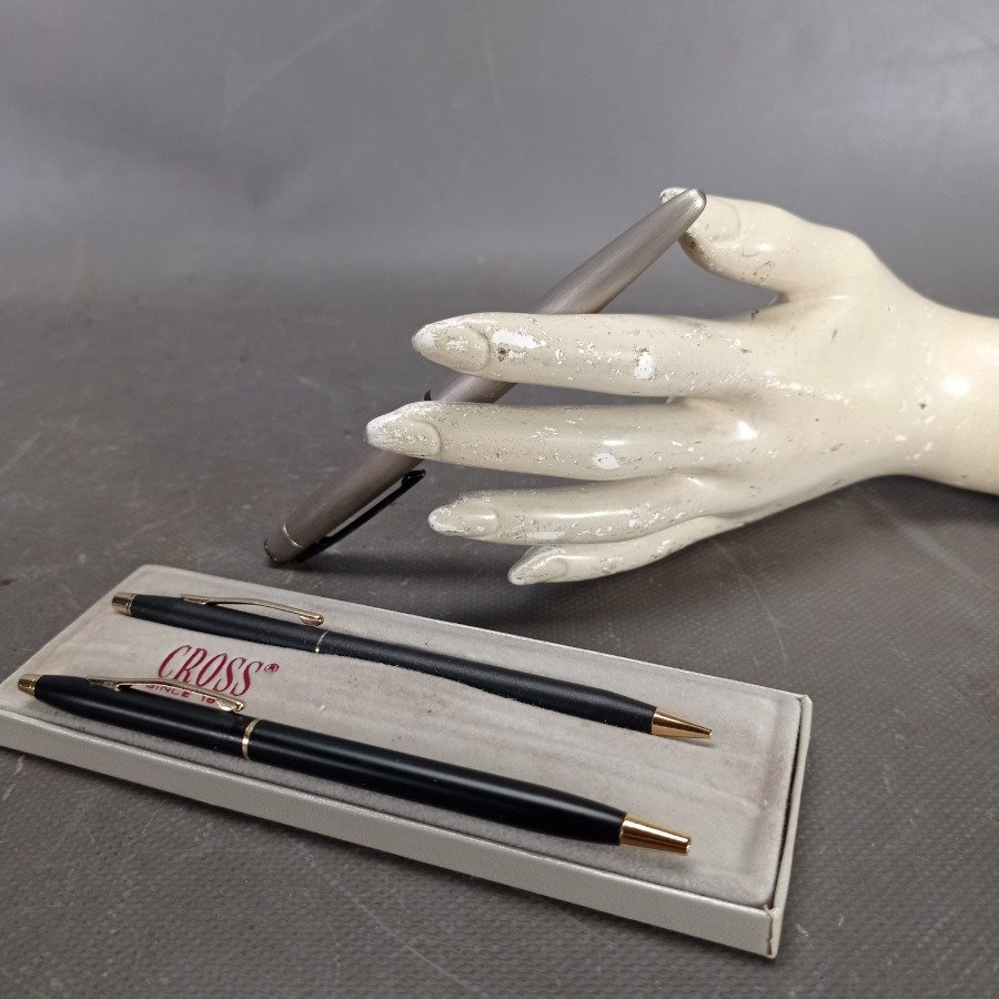Tres piezas de escritura de la marca Crown: bolígrafo, lápiz mecánico y pluma - imagen 5