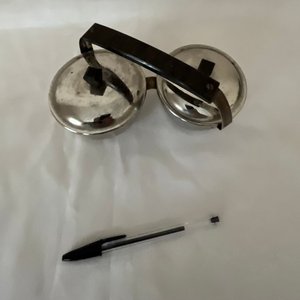 Lote siguiente: Azucarero y Yerbero Doble de Acero Inoxidable con Asa Negra