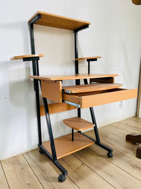 Escritorio en MDF + perchero de madera - imagen 3