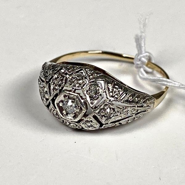 Anillo de Oro 18k con Brillantes y Diseño Calado - imagen 1
