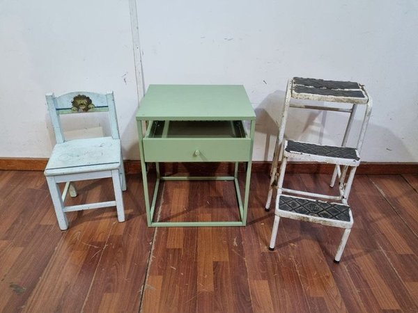 Silla Infantil, Mesa de Luz Verde con Cajón y Escalera Plegable