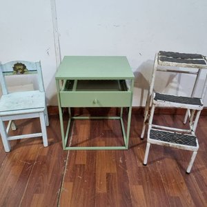 Silla Infantil, Mesa de Luz Verde con Cajón y Escalera Plegable - imagen 1
