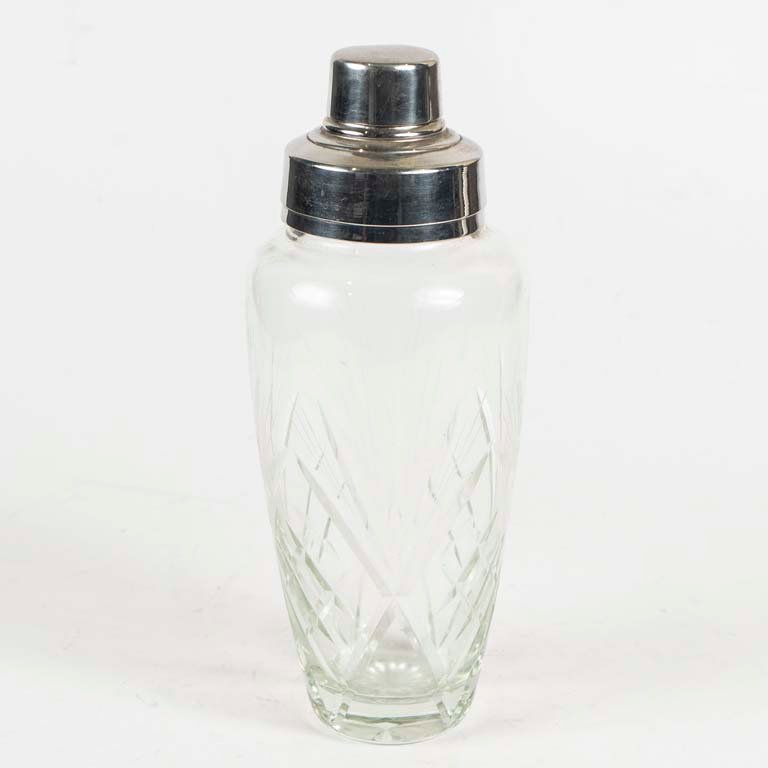Lote anterior: Coctelera de cristal tallado y metal