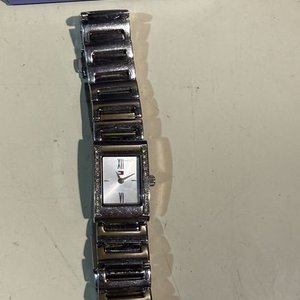 Reloj de Dama Tommy Hilfiger Modelo F80193 Plateado - imagen 3