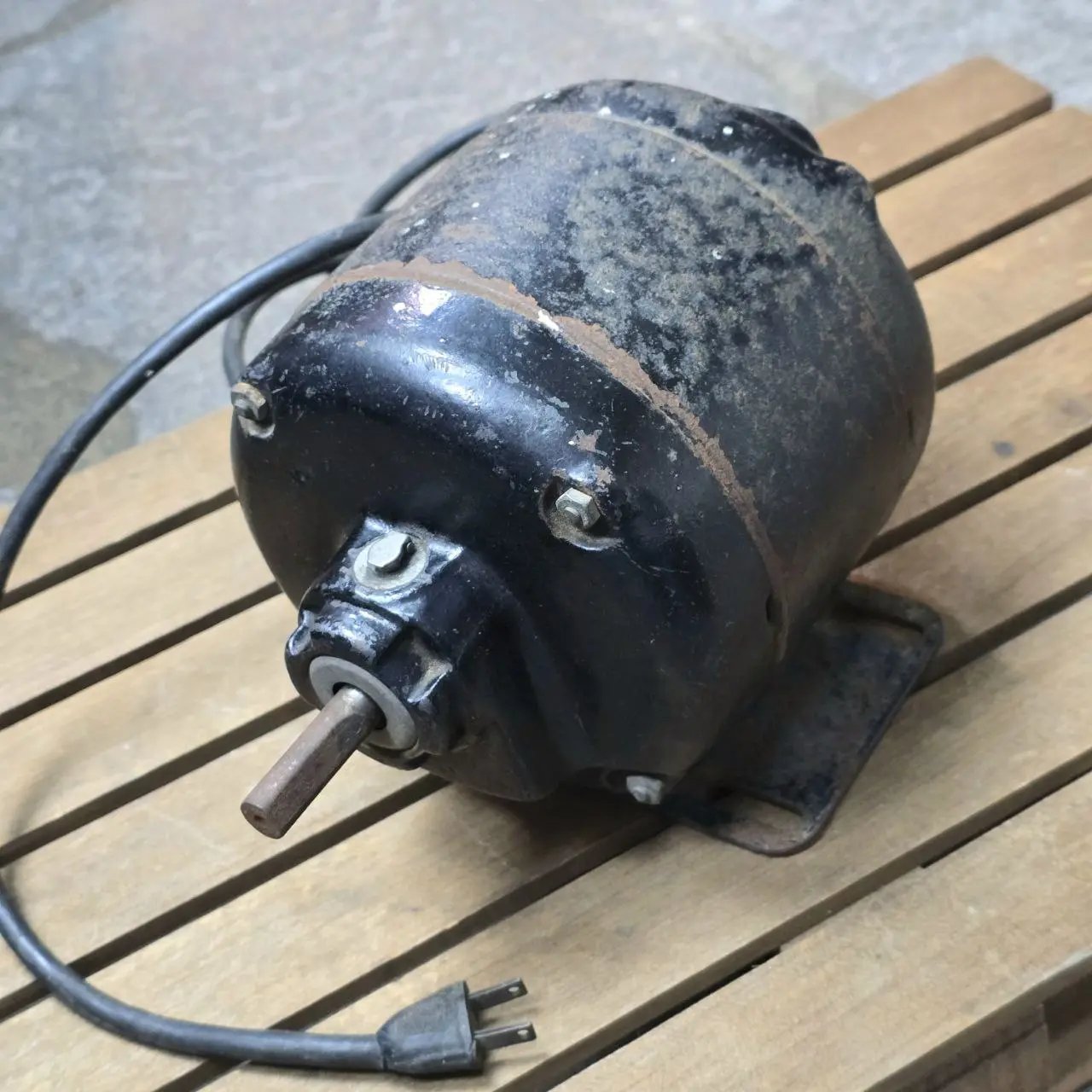 Item lote-46-motor-ge - Image 0