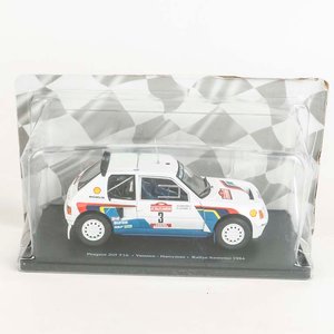 Lote anterior: Auto Peugeot 205 T16  Vatanen - Harryman Rally Sanremo 1984 escala 1/24 en su estuche original.
