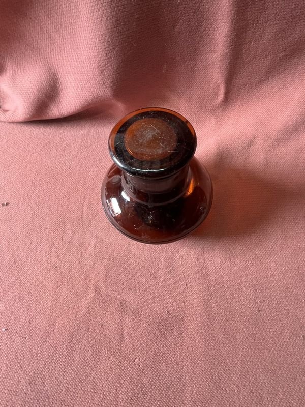 Antiguo frasco de farmacia color caramelo con tapon - imagen 2