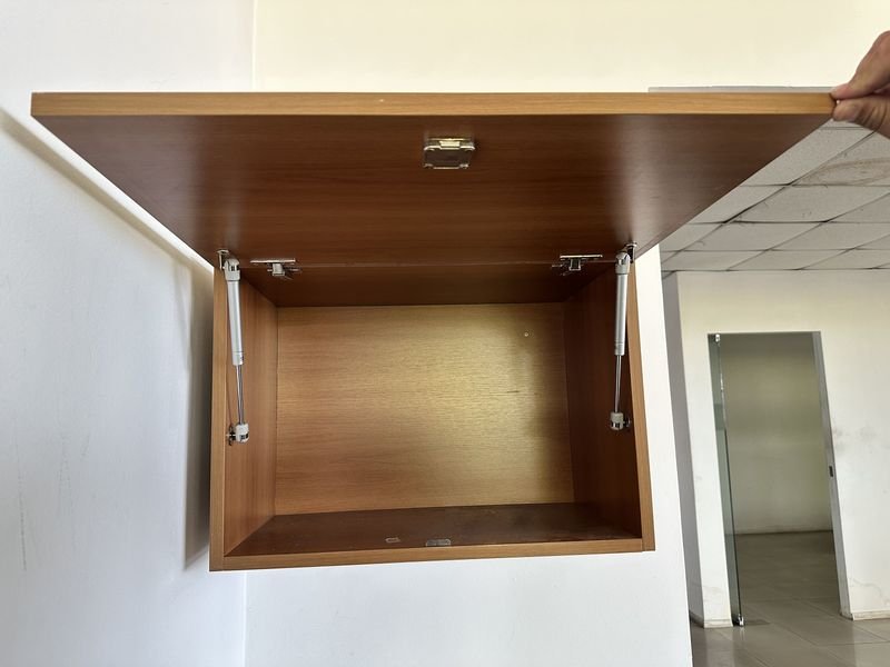 Mueble Aéreo de Alta Calidad con Mecanismo de Elevación - imagen 2