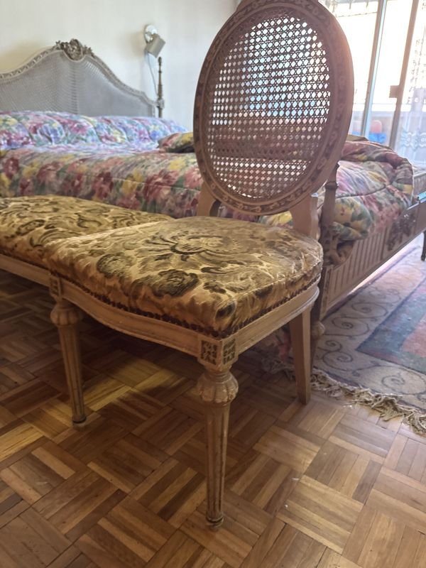Silla y banqueta Luis XVI con tapiz de Brocato - imagen 3