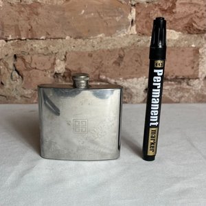 Petaca Metálica de Acero Inoxidable 3.5 oz - imagen 4