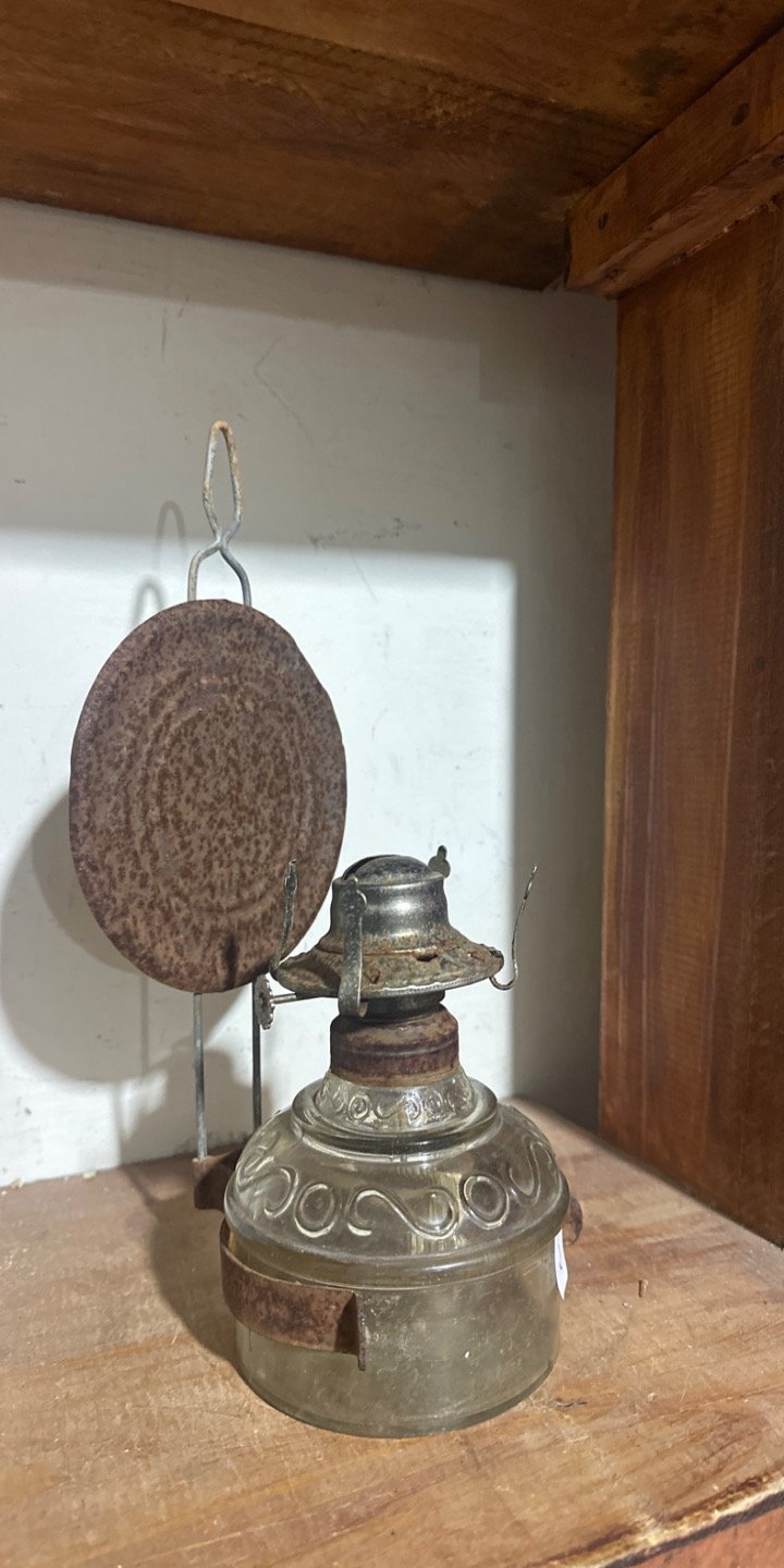 Lámpara Antigua de Aceite o Querosene