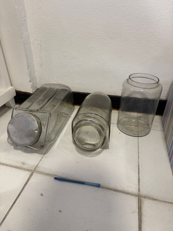 Lote de 2 Carameleras y 1 Frasco de Vidrio