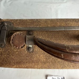 Valija Antigua de Viaje Marrón con Detalles de Cuero - imagen 9