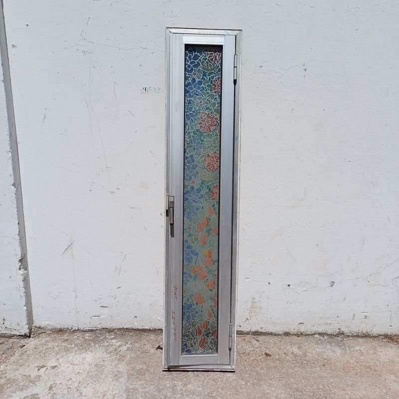 Lote anterior: Puerta de aluminio con vidrio removible