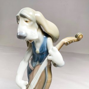 Figura Lladró "Dog Playing Bass Fiddle" Porcelana Española - imagen 2