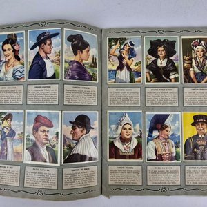 Álbumes de Cromos "Conozcamos el Mundo" y "Razas Humanas" (1960s) - imagen 3