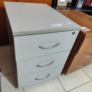 Lote siguiente: Mueble Archivador Metálico Gris con 3 Cajones