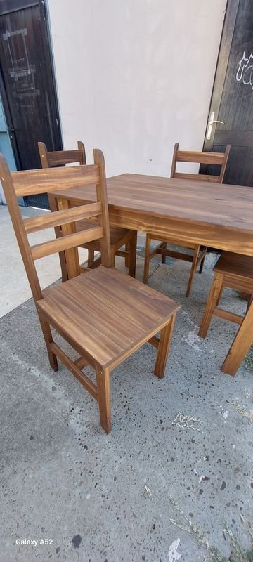 Juego de comedor en madera, perfecto estado - imagen 4