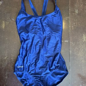 Lote de Trajes de Baño: Entero Azul Speedo, Estampado Naranja/Marrón y Bikini Leopardo - imagen 9