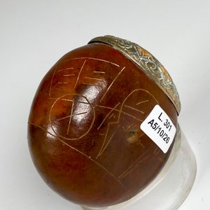Mate galleta virola de plata y oro ,con soporte acrílico - imagen 3
