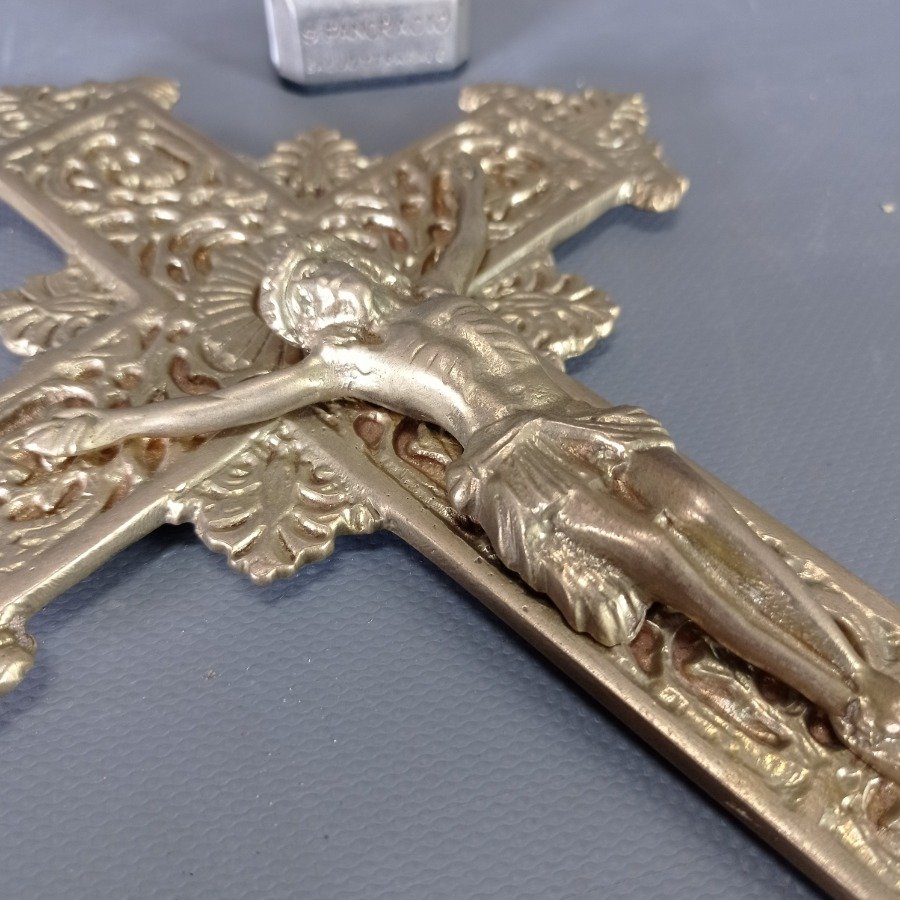 Cruces y Figuras Religiosas en Metal - imagen 3