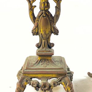 Par de Candeleros de Bronce Estilo Clásico - imagen 4