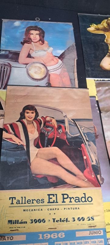 Coleccion de calendarios vintage con mujeres en diferentes poses - imagen 2
