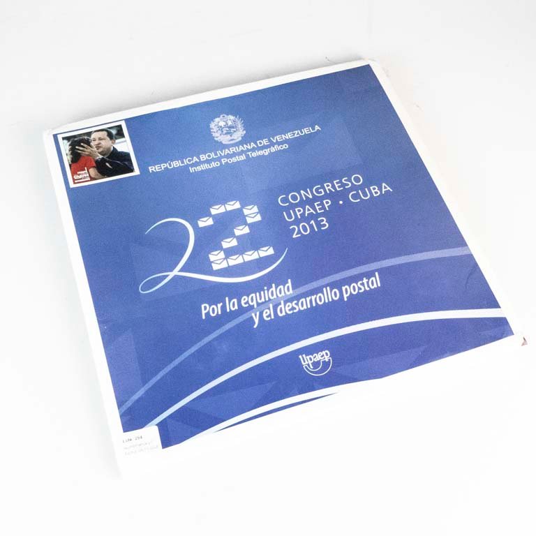 Carpeta Conmemorativa Hugo Chávez República Bolivariana de Venezuela: Sellos, Sobres y Postales