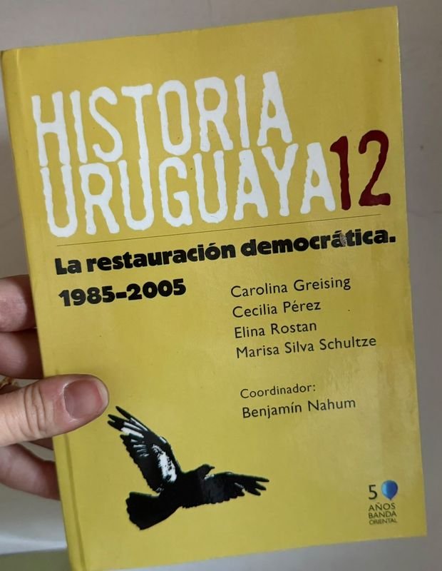 Libro Historia Uruguaya 12: La Restauración Democrática 1985-2005