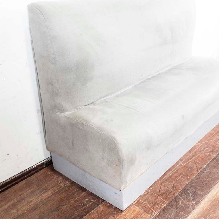 Sofá de dos cuerpos con base de madera para decorar tu hogar - imagen 2