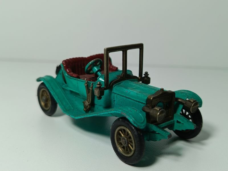 Lote anterior: Coche de juguete antiguo Lesney Yesteryear 1911 Maxwell Roadster