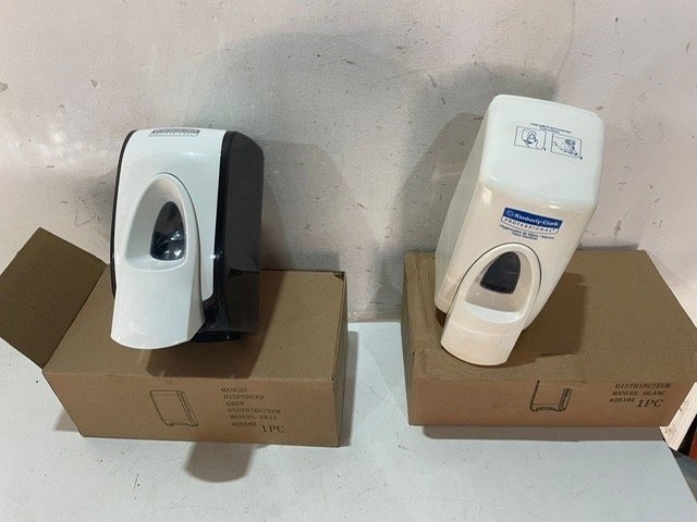 Lote anterior: Dos dispensadores de jabón en una caja