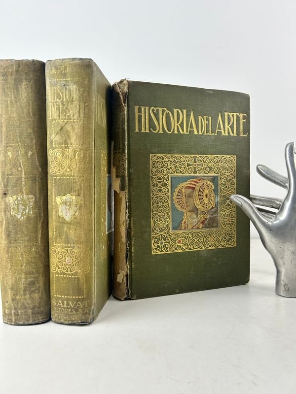 Lote anterior: Tres tomos: Historia del arte. El arte a través de la historia, por José Pijoan.